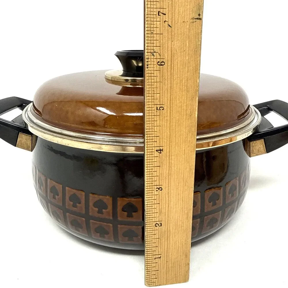 VTG West Bend Le Provencal Enamelware 2.5 Qt. Stock Pot Lid Brown Spade Mushroom